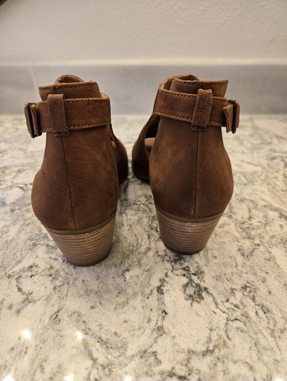 NWOT Lucky Brand Brown Suede Open-Toe Block Heel Booties Sz 10 - Picture 3 of 7